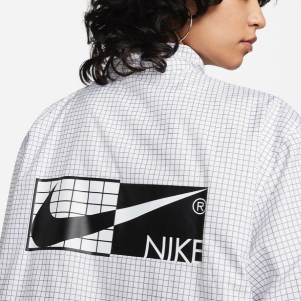 New Nike Women's windbreaker Jacket | Size medium